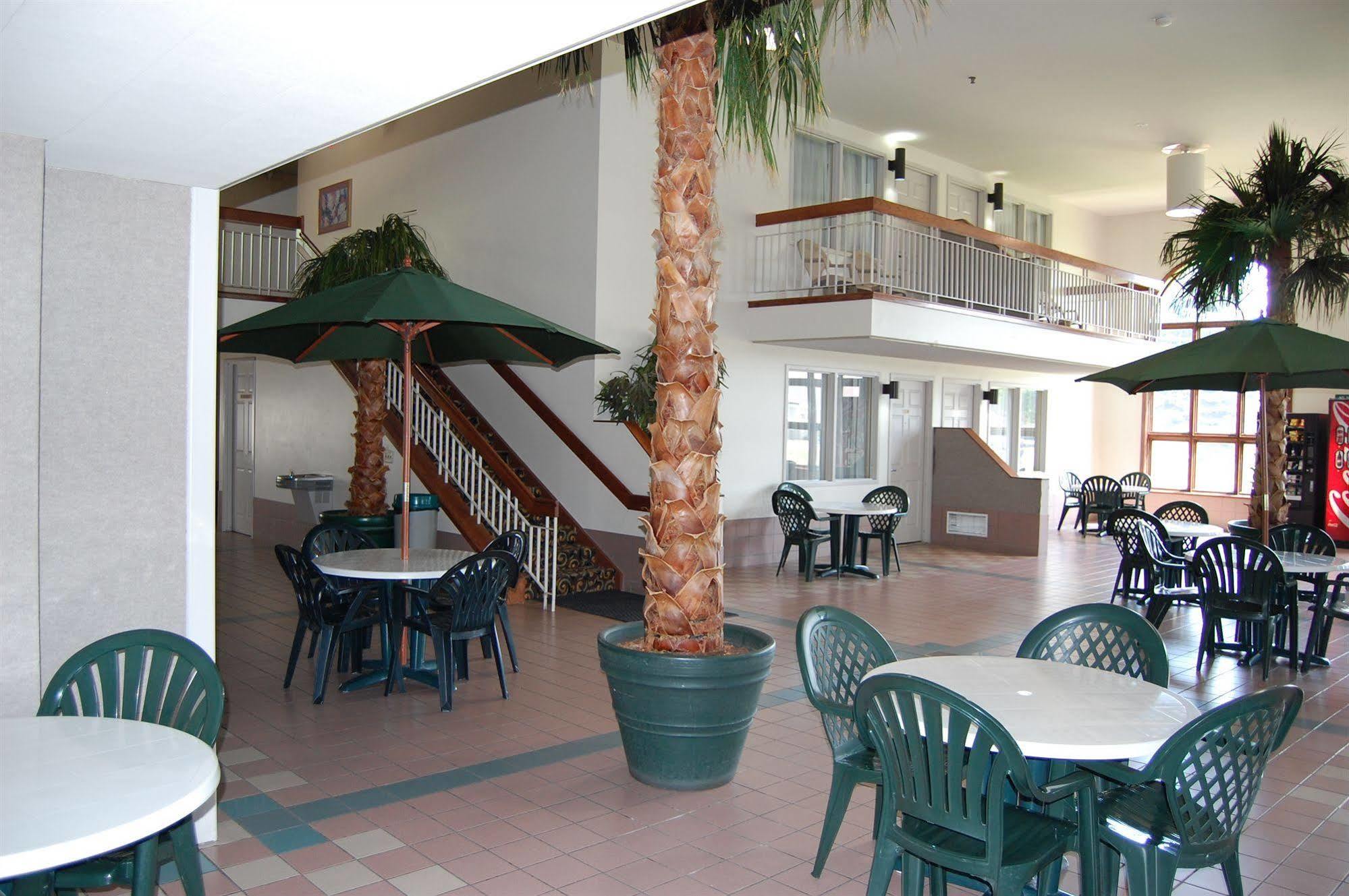 Rodeway Inn Columbia Mall Loop Grand Forks Buitenkant foto